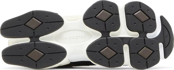 NEW BALANCE - New Balance 9060 Brown Black Sneakers