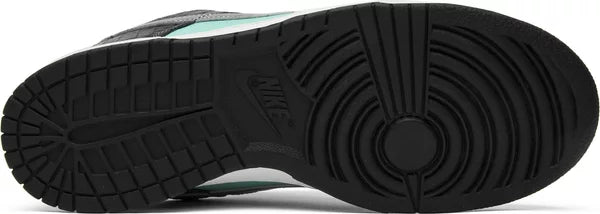 NIKE - Nike Dunk Low Pro SB Tiffany Aqua Blue x Diamond Supply Co. Sneakers