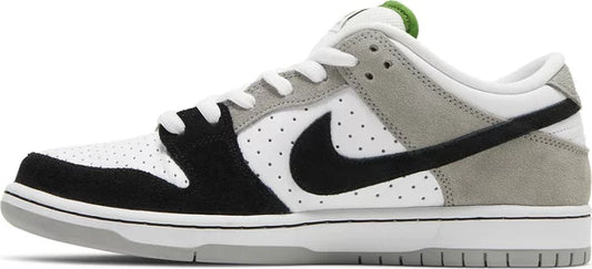 xNIKE - Nike Dunk Low SB Chlorophyll Sneakers
