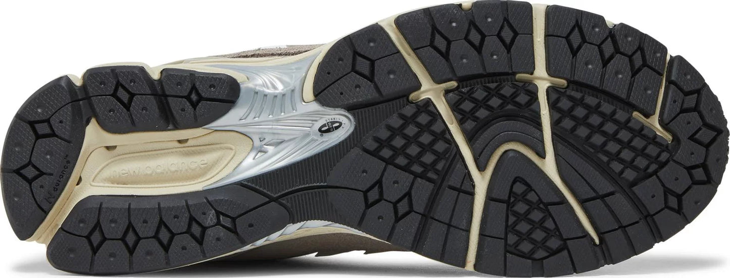 NEW BALANCE - New Balance 1906R Beige Cream Sneakers