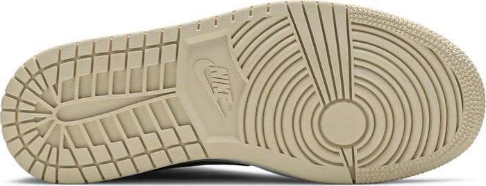 NIKE x AIR JORDAN - Nike Air Jordan 1 Mid Barely Orange Sneakers (Women)