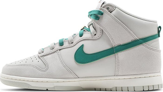 NIKE - Nike Dunk High SE "First Use Sail" Green Noise Sneakers