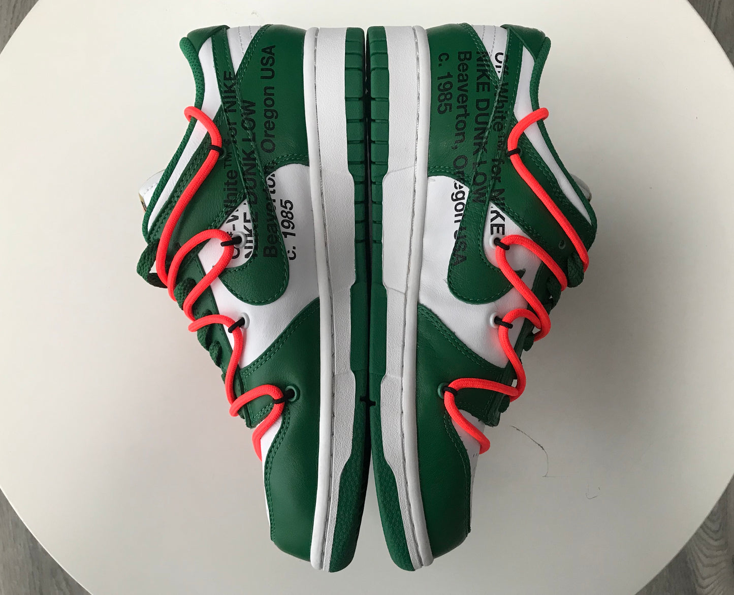 NIKE x OFF-WHITE - Nike Dunk Low Pine Green x Off-White Sneakers