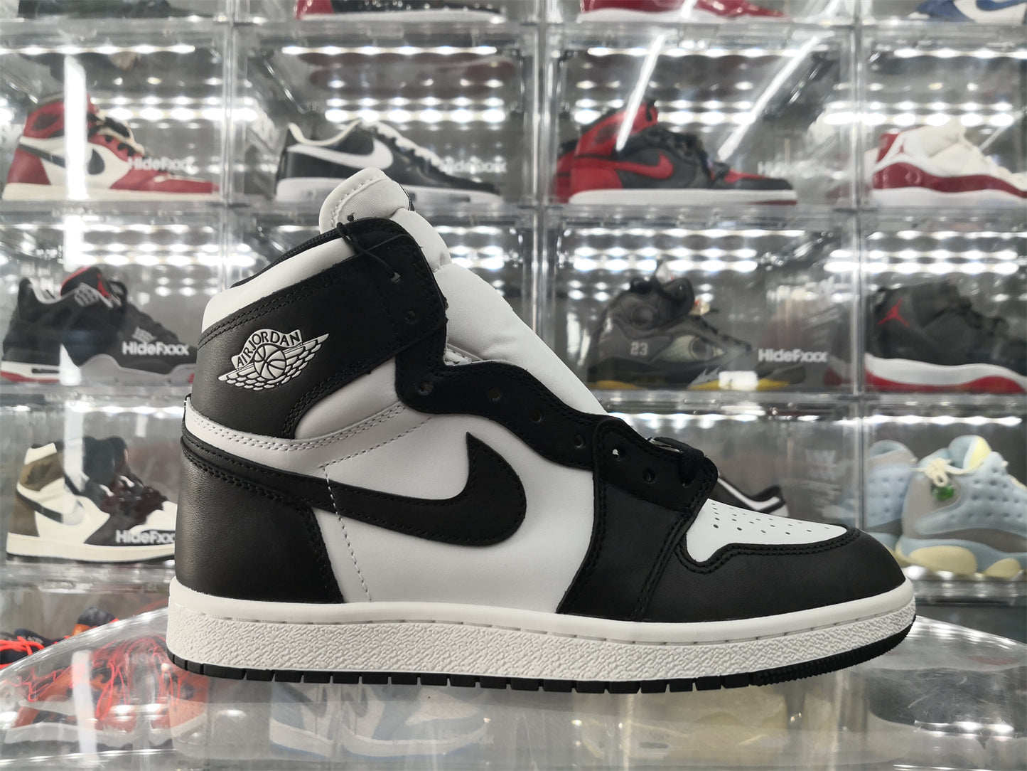 NIKE x AIR JORDAN - Nike Air Jordan 1 High 85 OG Black White Sneakers (2023)