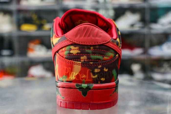 NIKE - Nike Dunk Low SB Poppy Field x The Wizard Of Oz Sneakers (December 2024)