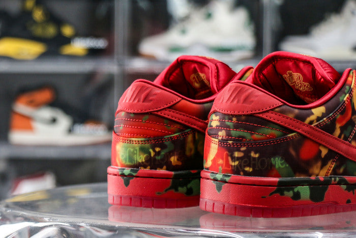 NIKE - Nike Dunk Low SB Poppy Field x The Wizard Of Oz Sneakers (December 2024)