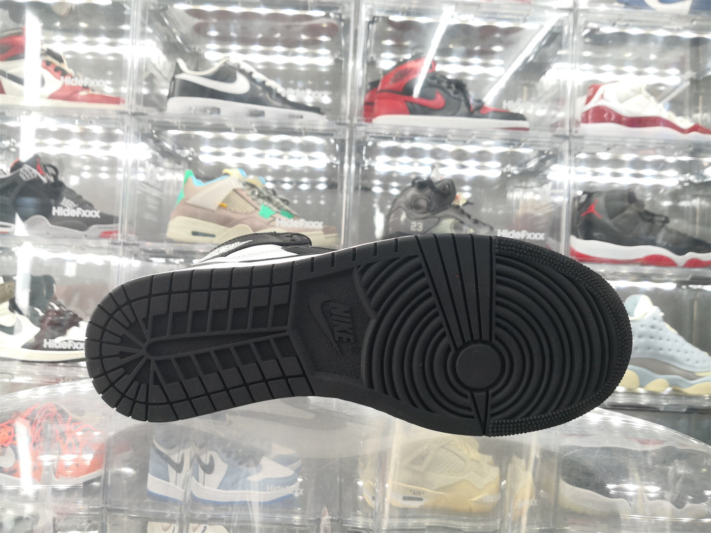 NIKE x AIR JORDAN - Nike Air Jordan 1 High 85 OG Black White Sneakers (2023)