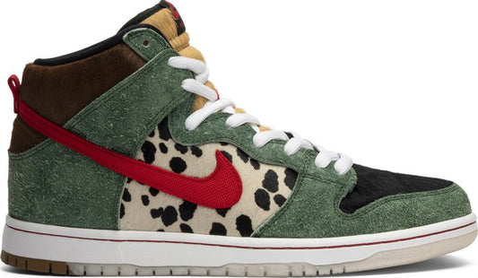 NIKE - Nike Dunk High SB Walk The Dog Sneakers