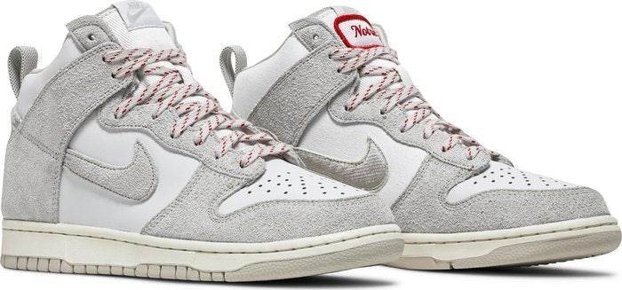 NIKE - Nike Dunk High Light Orewood Brown x Notre Sneakers