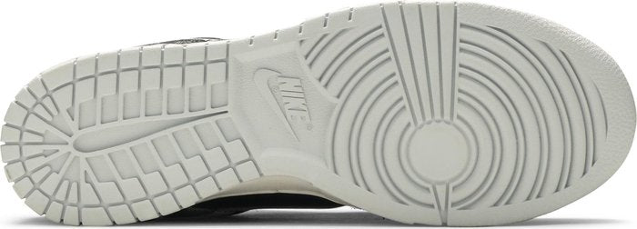 NIKE - Nike Dunk Low Premium Retro Animal Pack - Zebra Sneakers
