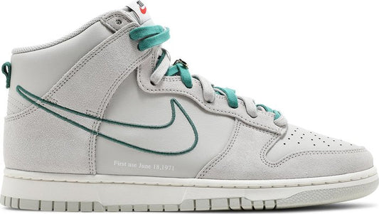 NIKE - Nike Dunk High SE "First Use Sail" Green Noise Sneakers